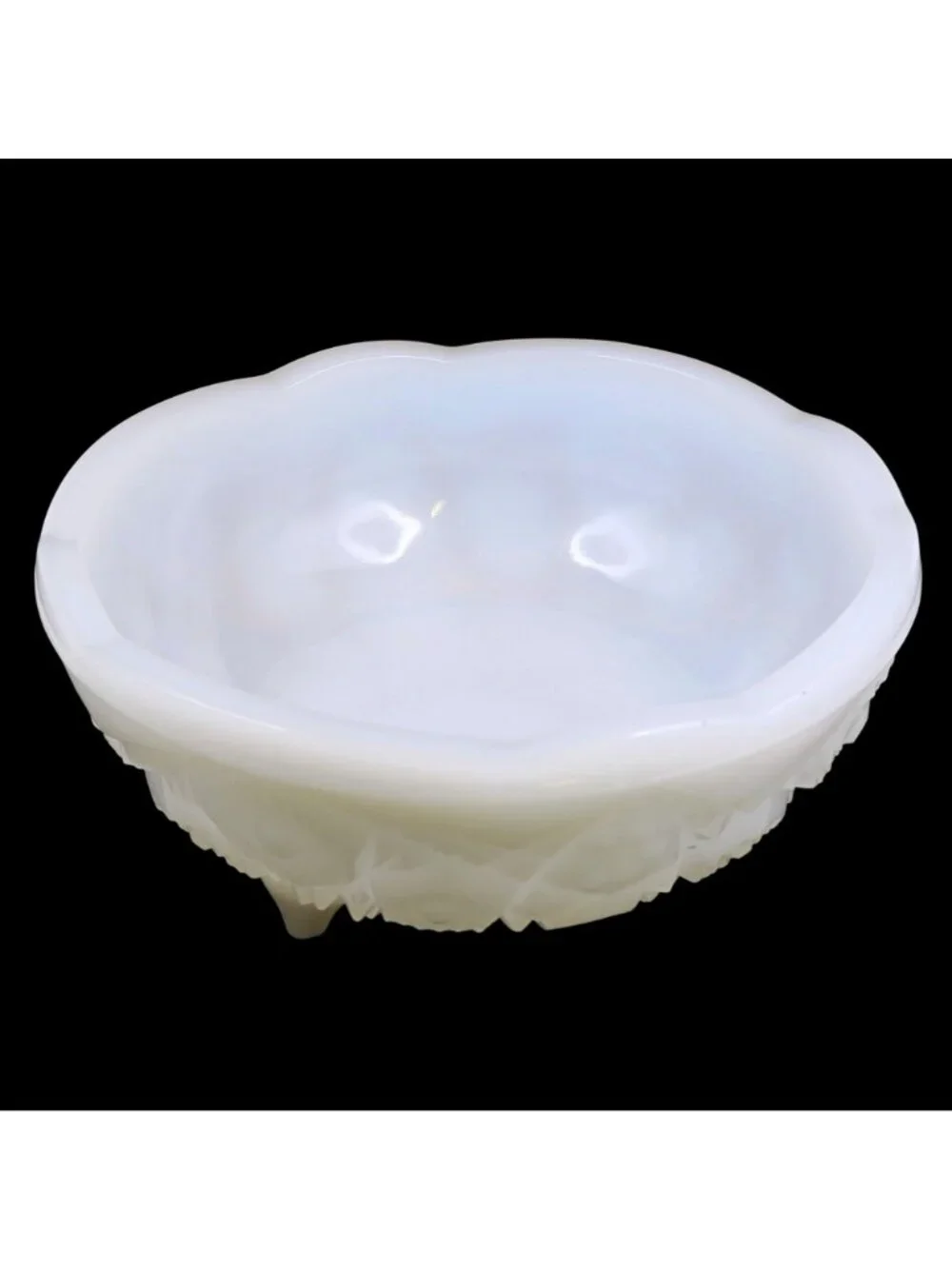 McKee Toltec Milk Glass 7